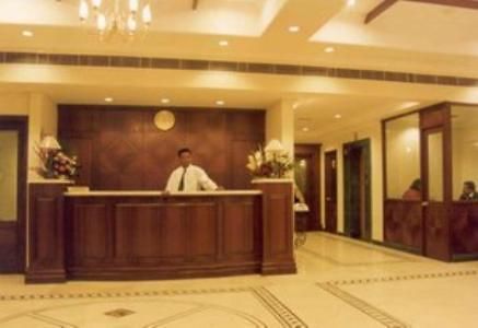 Aditya Hotel Лудхиана Экстерьер фото