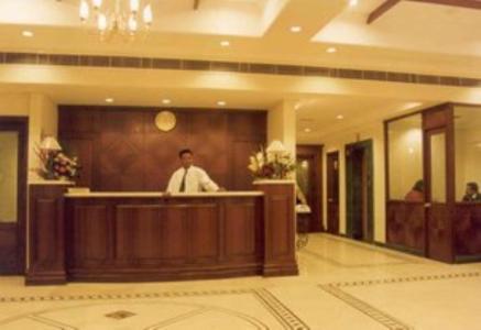 Aditya Hotel Лудхиана Экстерьер фото