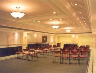 Aditya Hotel Лудхиана Экстерьер фото